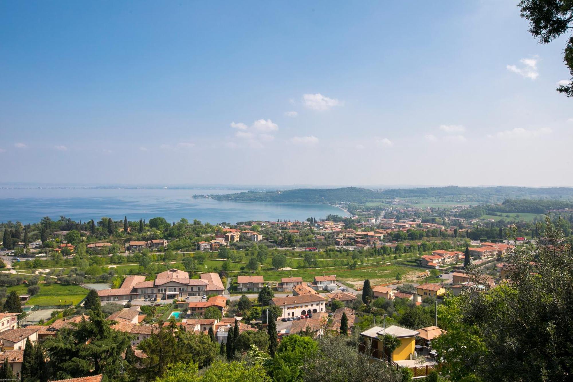 Villa Mimosa - Appartamento 1 - Happy Rentals Desenzano del Garda Exterior photo